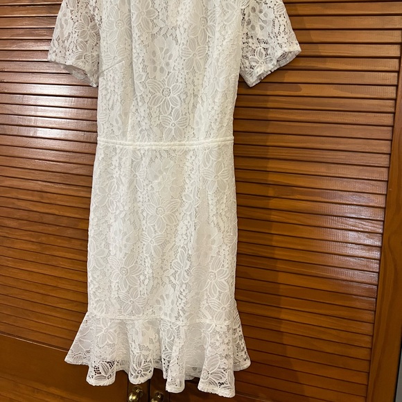 In The Style White Lace Dress - Picture 2 of 8